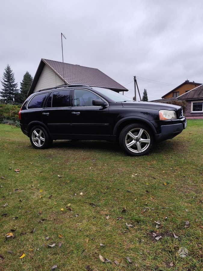 Volvo XC90 2004 — interior