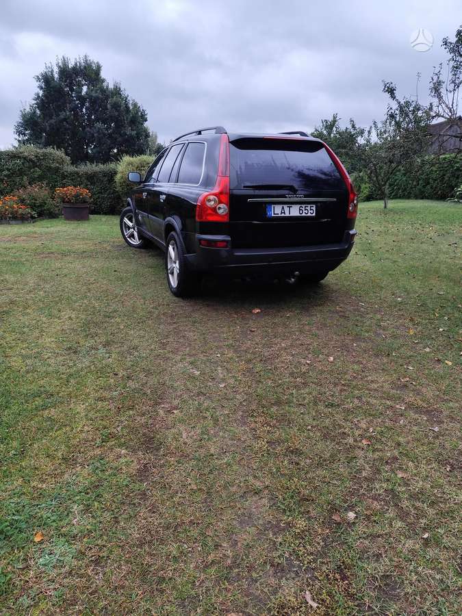 Volvo XC90 2004 — engine 2400 cm³, 163 HP (120kW)