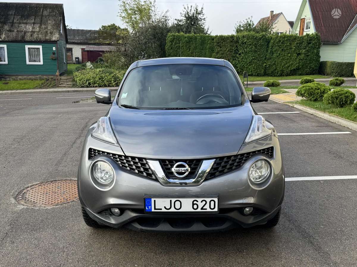 Nissan Juke 2014 — rear view