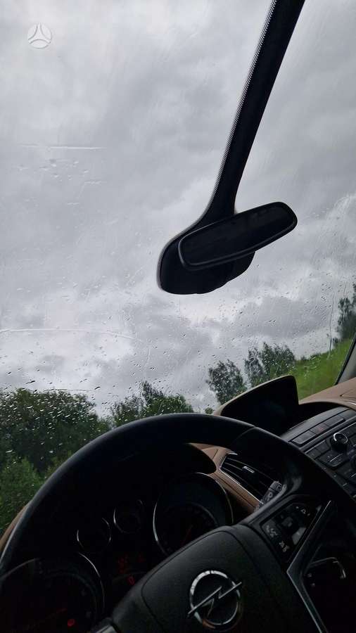 Opel Zafira 2012 — interior