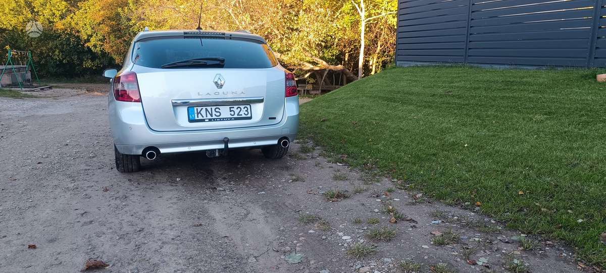 Renault Laguna 2010 — photo 6