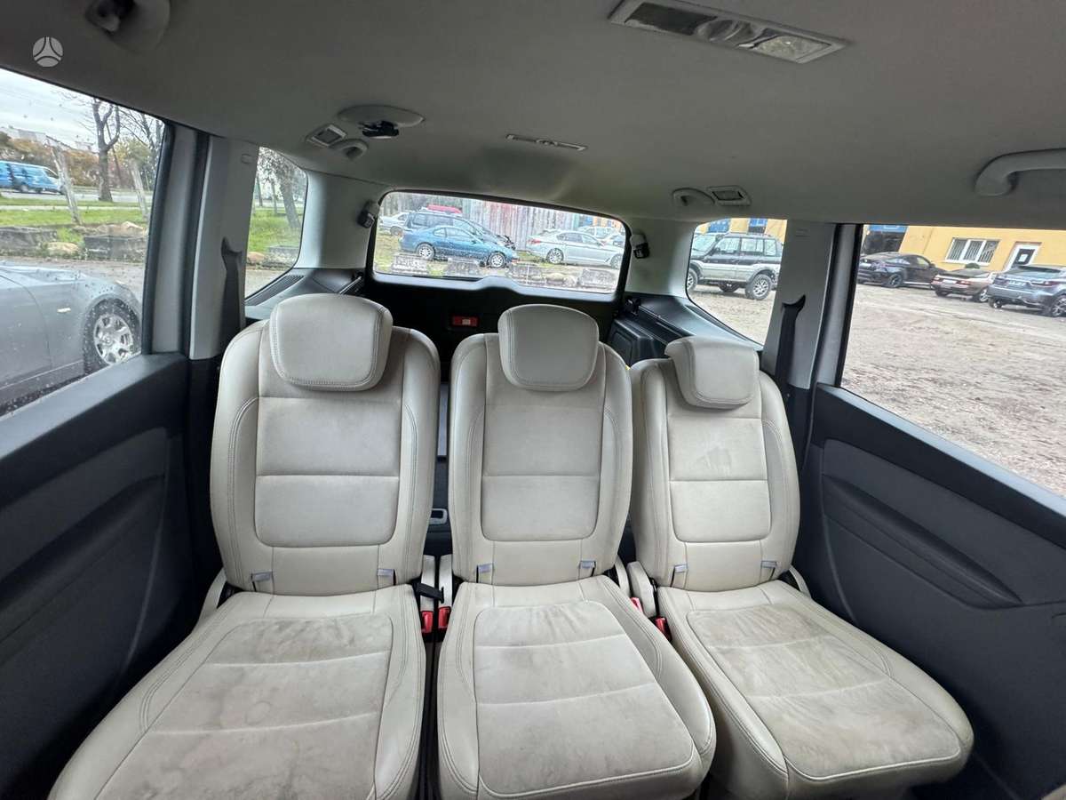 Seat Alhambra 2012 — photo 10