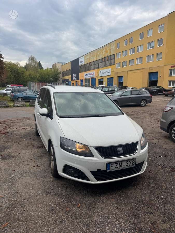 Seat Alhambra 2012 — rear view
