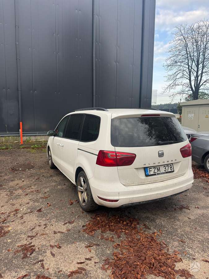 Seat Alhambra 2012 — photo 5