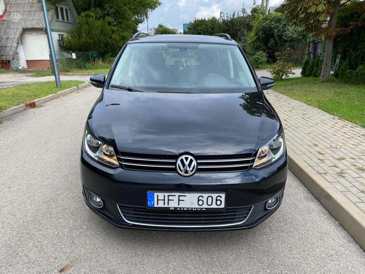 Volkswagen Touran 2011 — photo 13