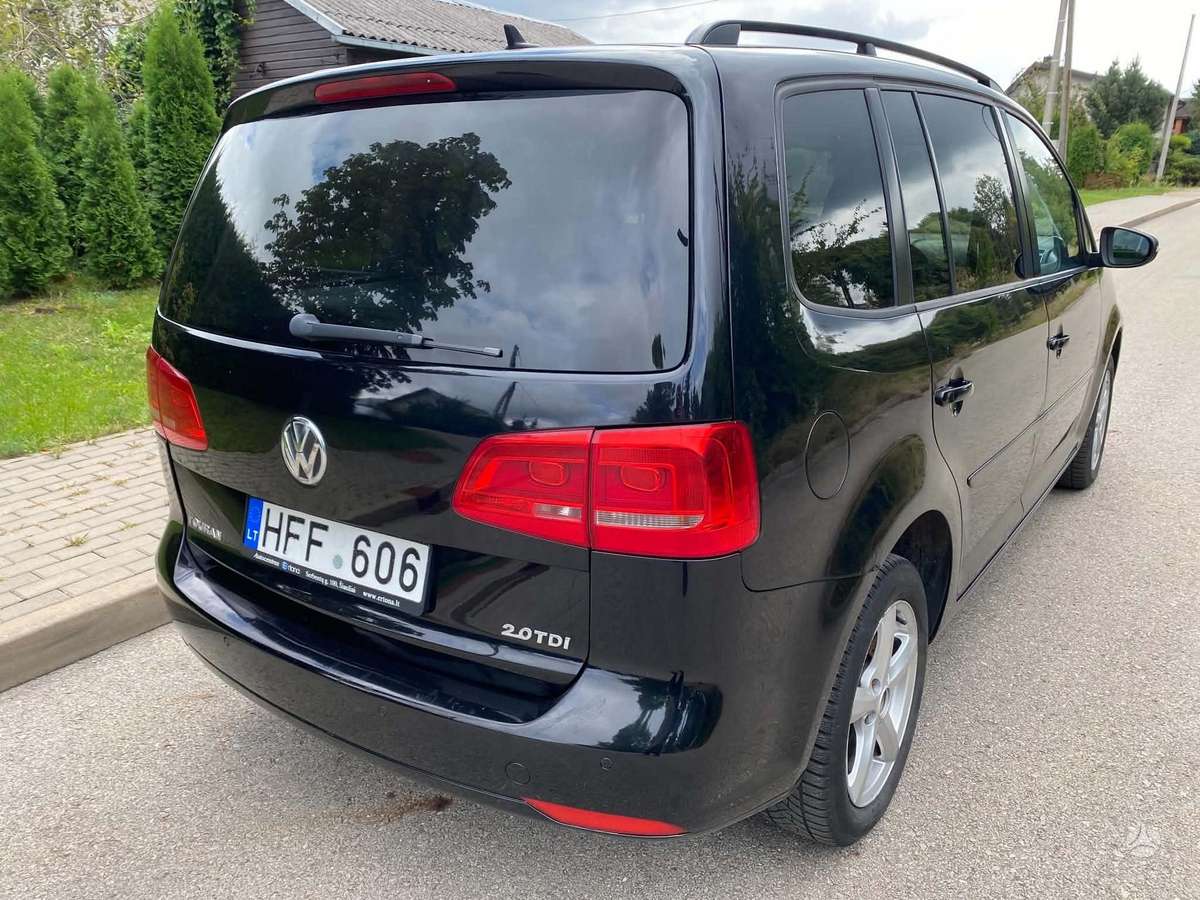 Volkswagen Touran 2011 — engine 1968 cm³, 140 HP (103kW)