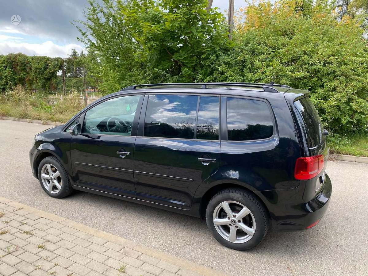 Volkswagen Touran 2011 — photo 5