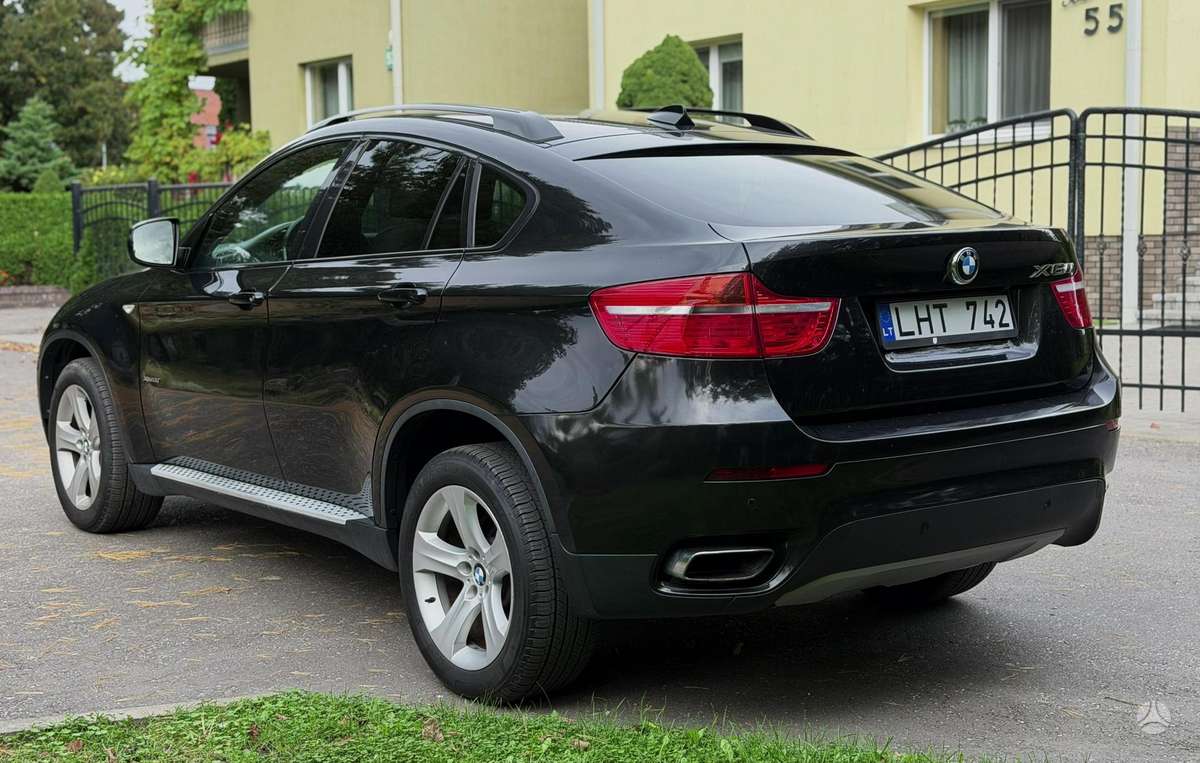 BMW X6 2008 — салон