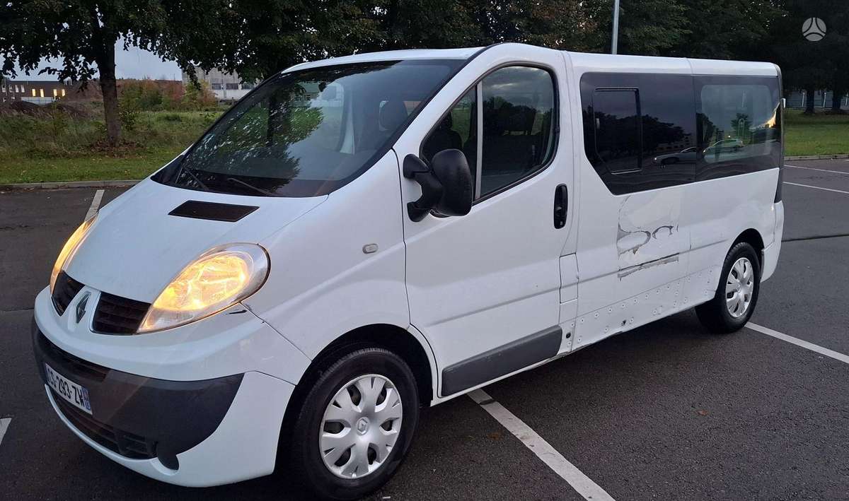Renault Trafic 2013 — interior