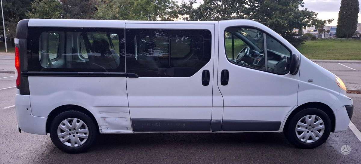 Renault Trafic 2013 — photo 8