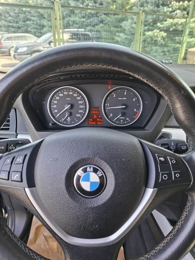 BMW X5 2009 — photo 10