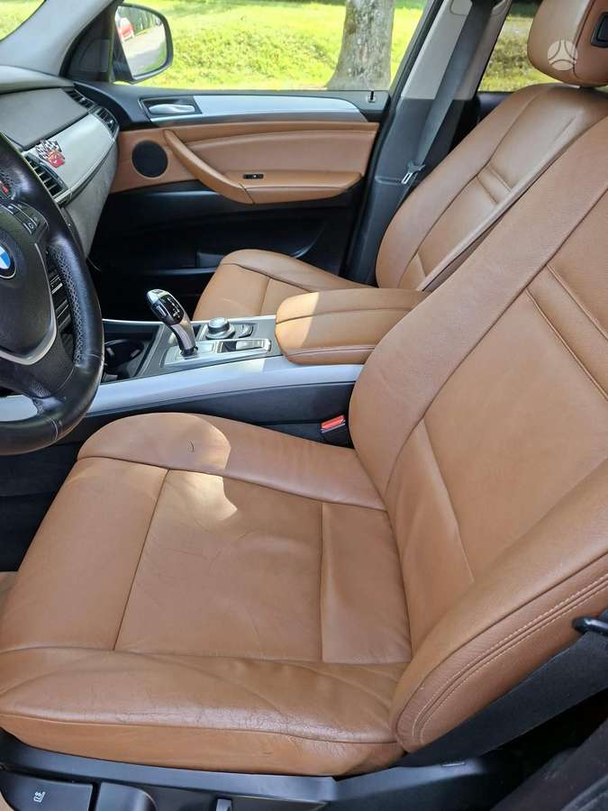 BMW X5 2009 — photo 6