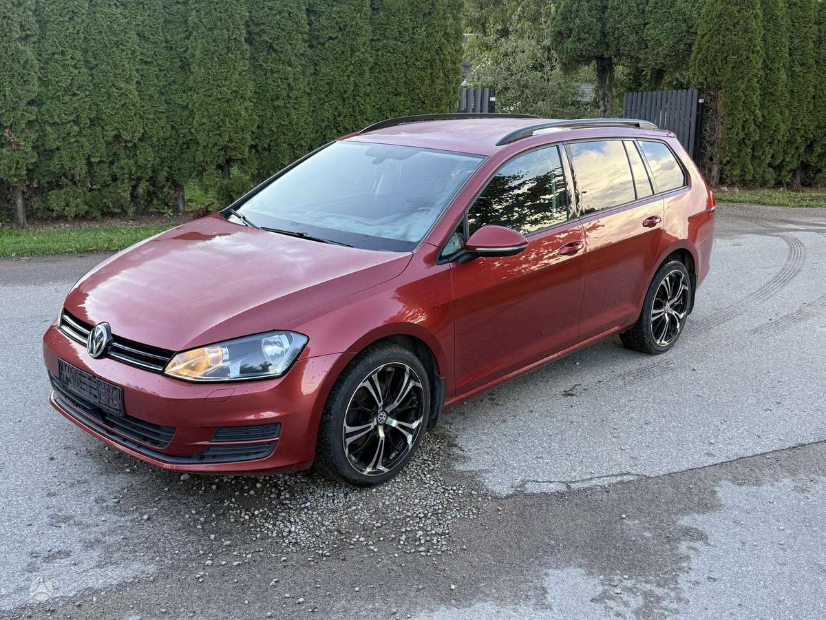 Volkswagen Golf 2014 — rear view