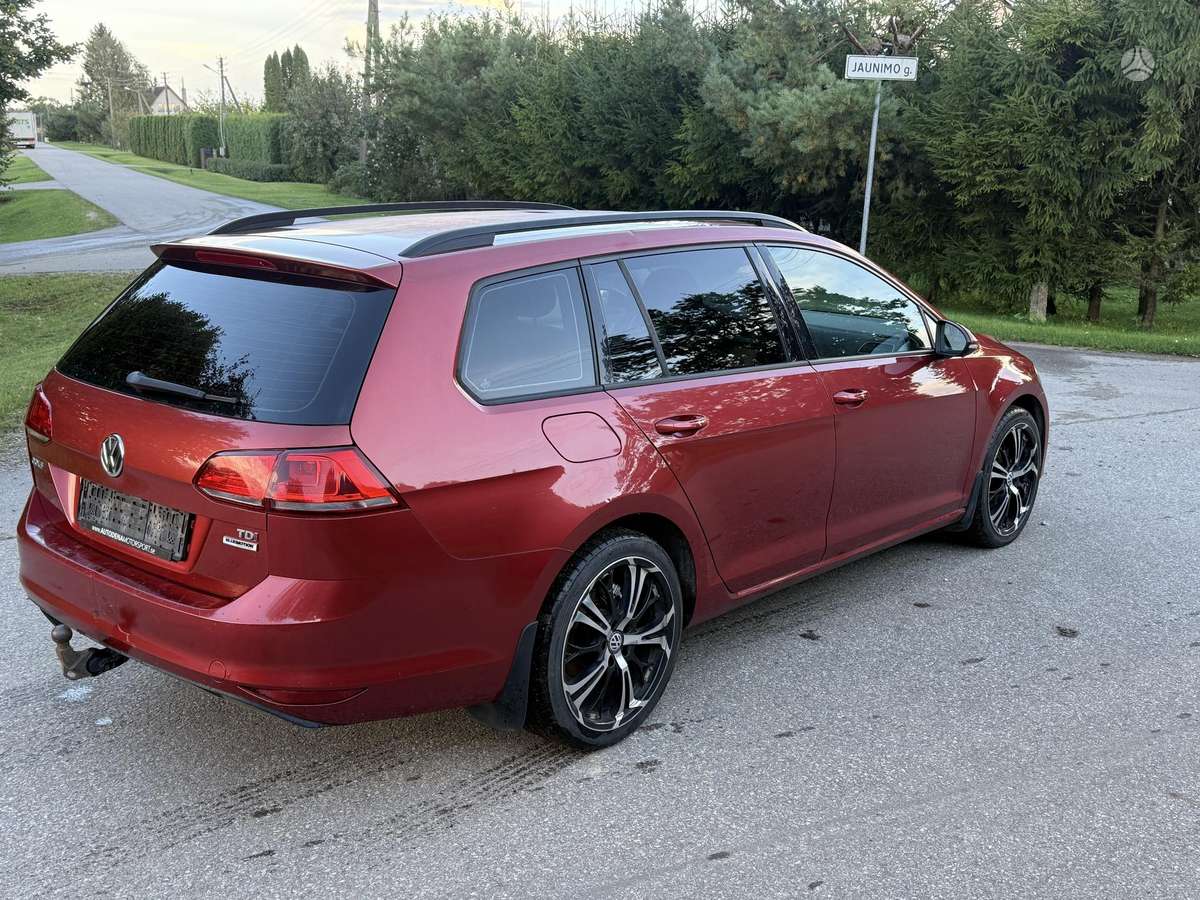 Volkswagen Golf 2014 — engine 1598 cm³, 105 HP (77kW)