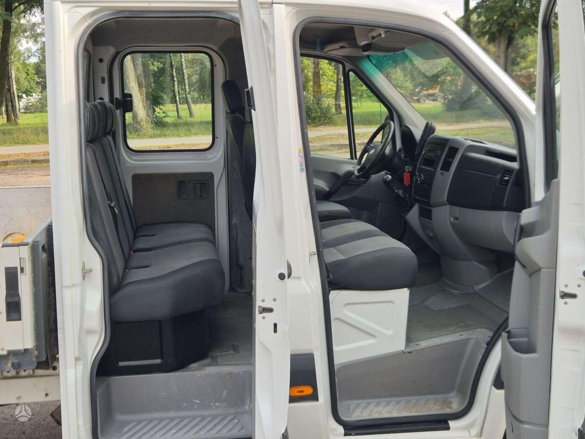 Volkswagen Crafter 2015 — photo 11