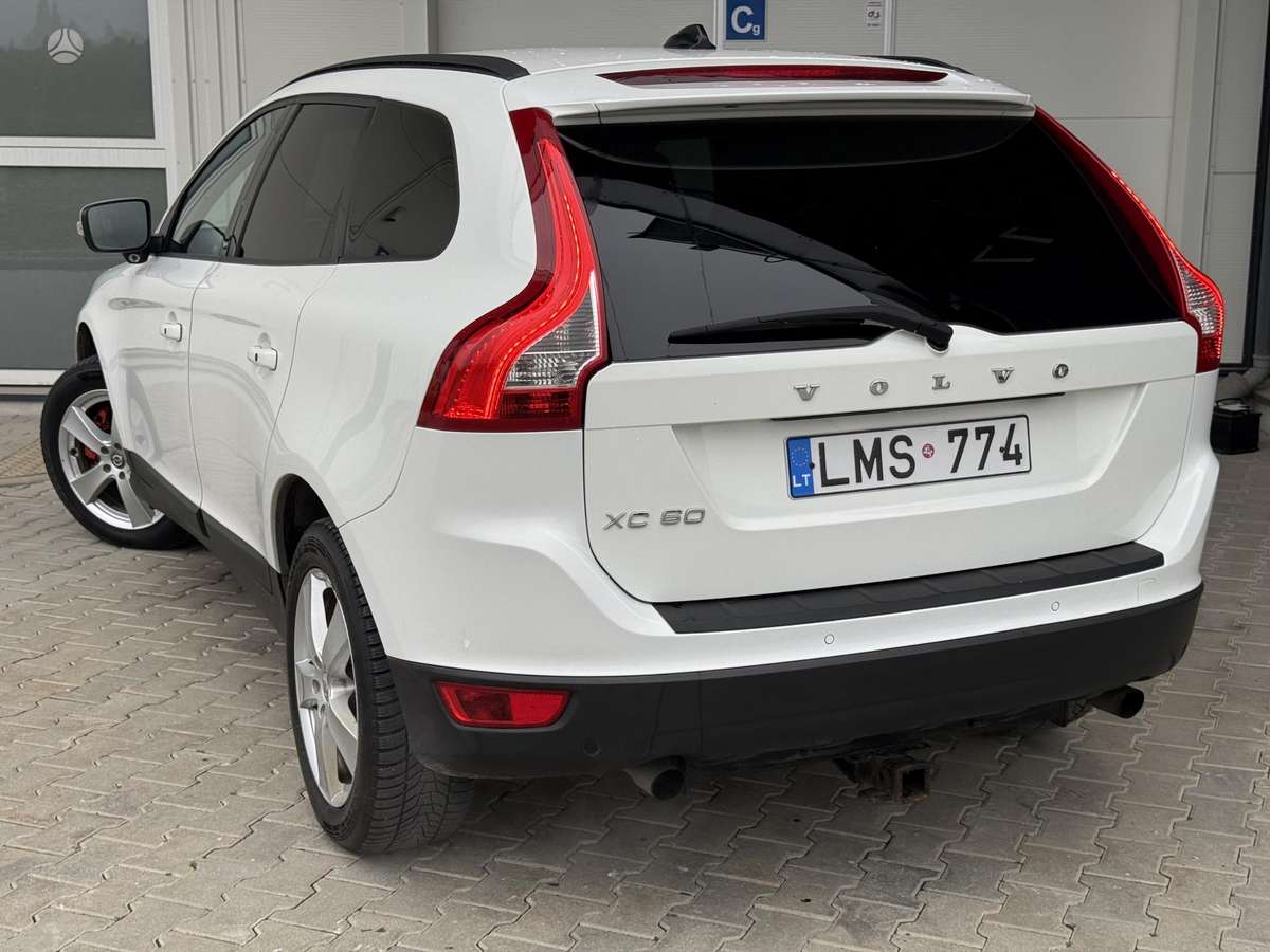 Volvo XC60 2010 — photo 5