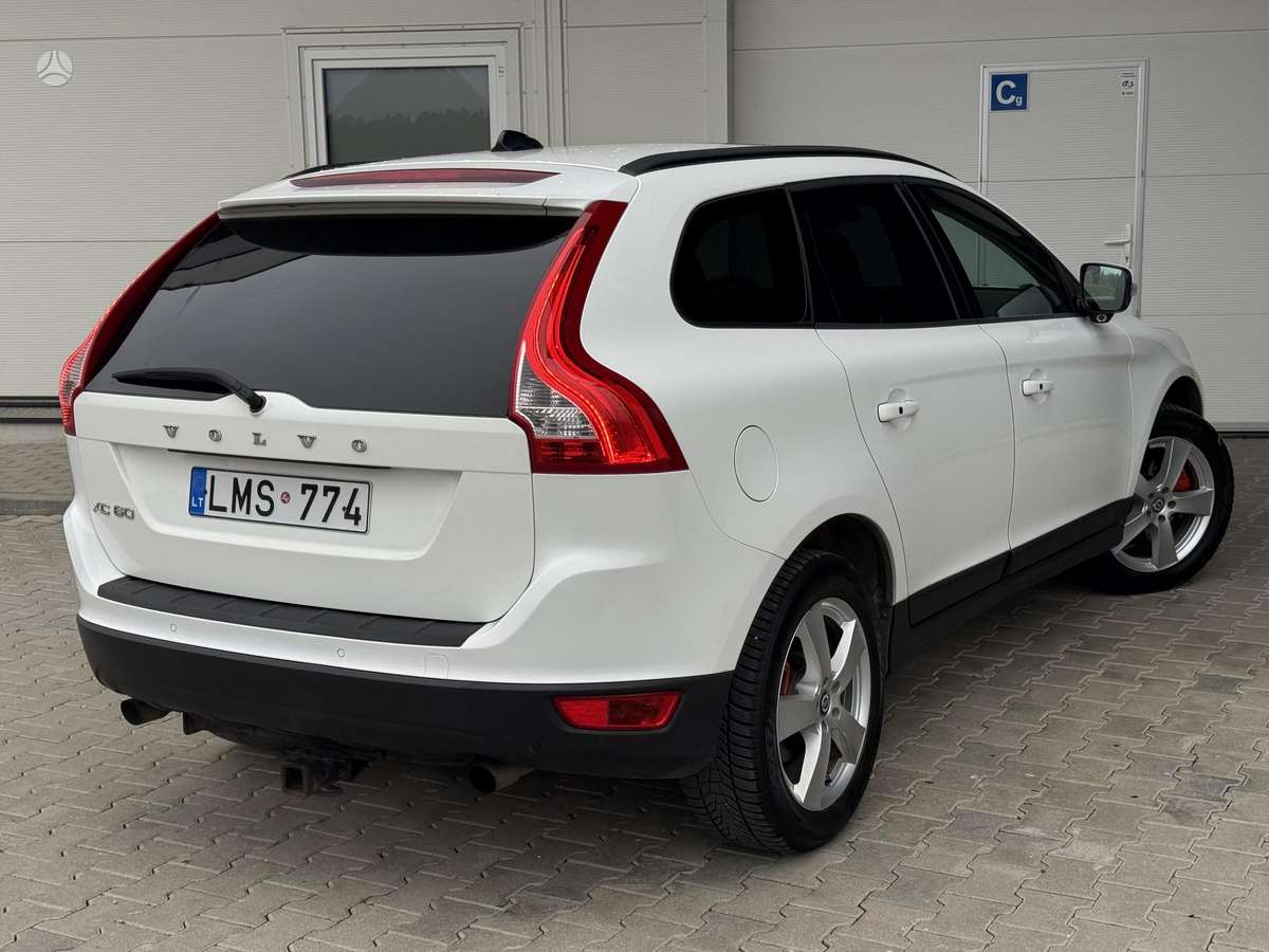 Volvo XC60 2010 — photo 6