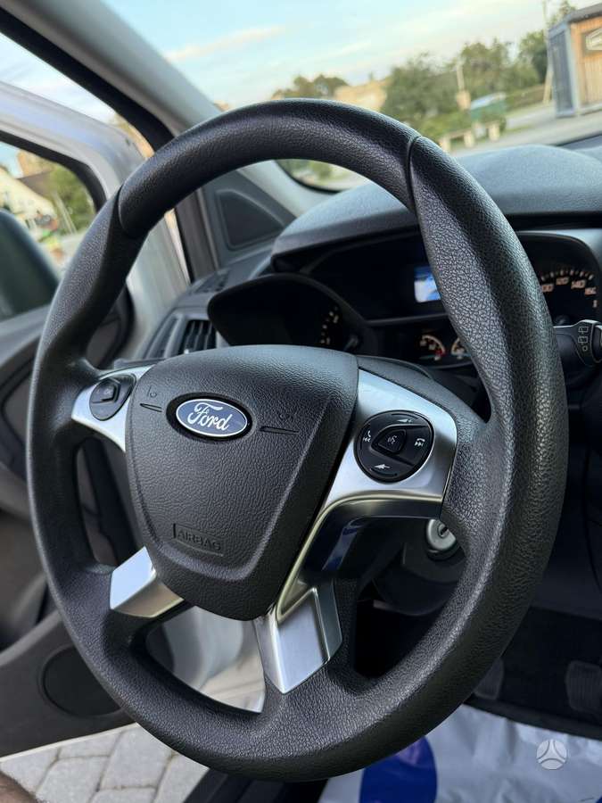 Ford Tourneo 2014 — photo 24