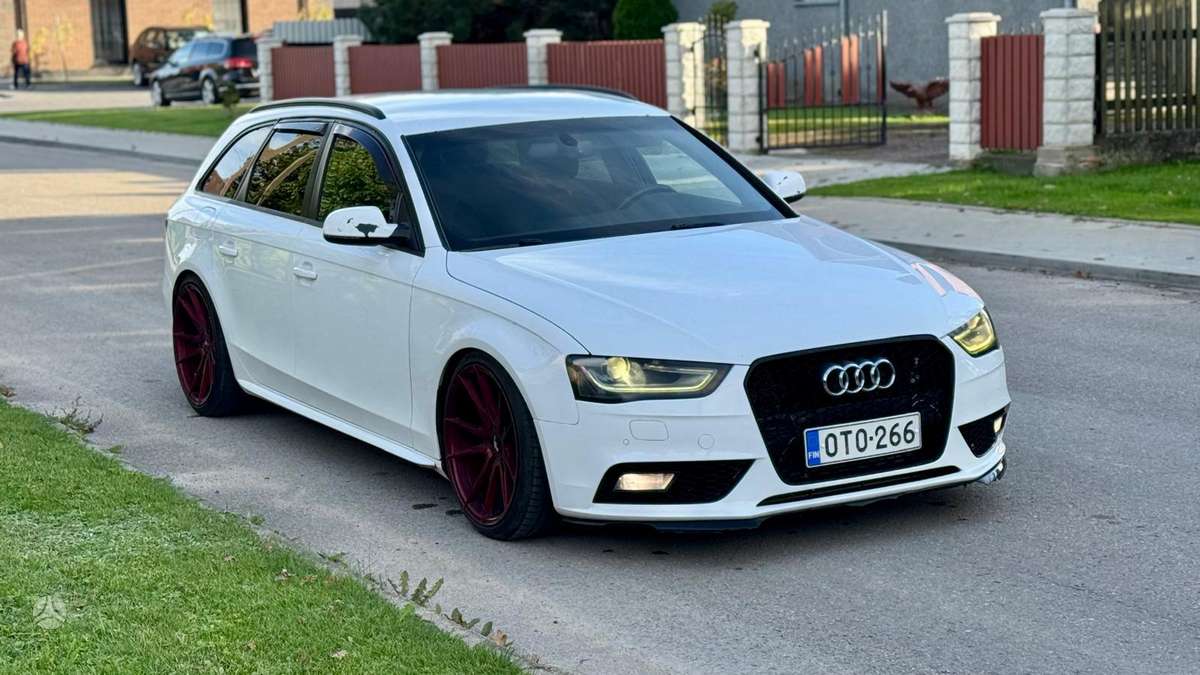 Audi A4 2013 — interior