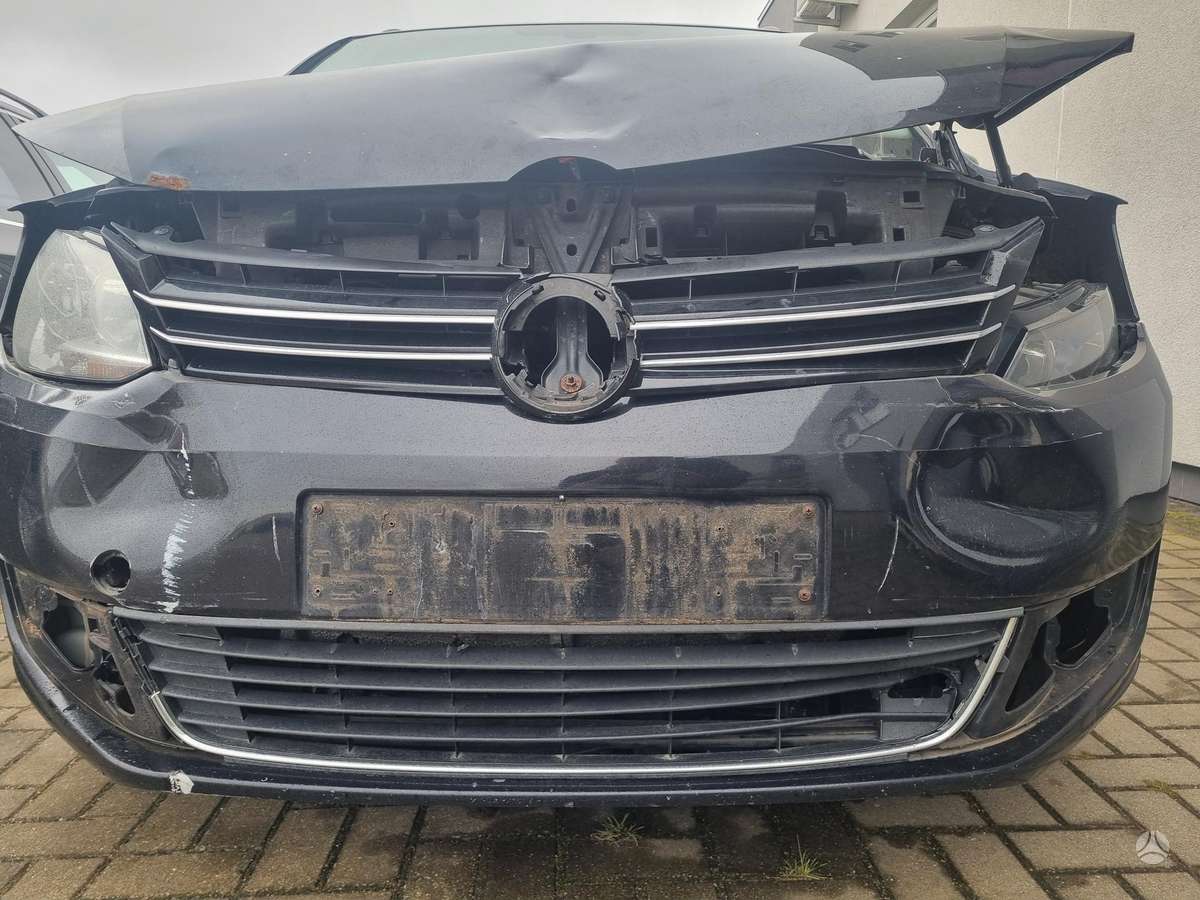 Volkswagen Touran 2011 — photo 5