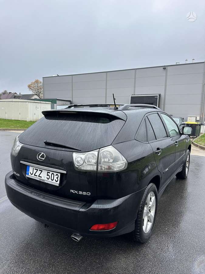Lexus RX 2005 — салон