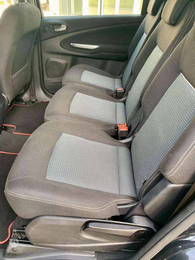 Ford S-MAX 2014 — photo 11