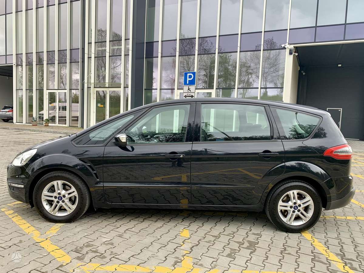 Ford S-MAX 2014 — rear view