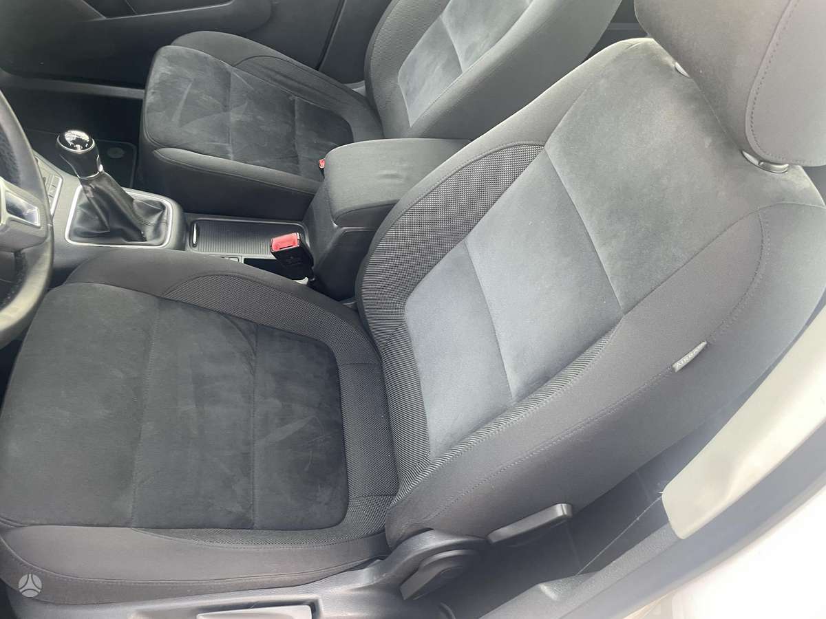 Volkswagen Tiguan 2012 — photo 14