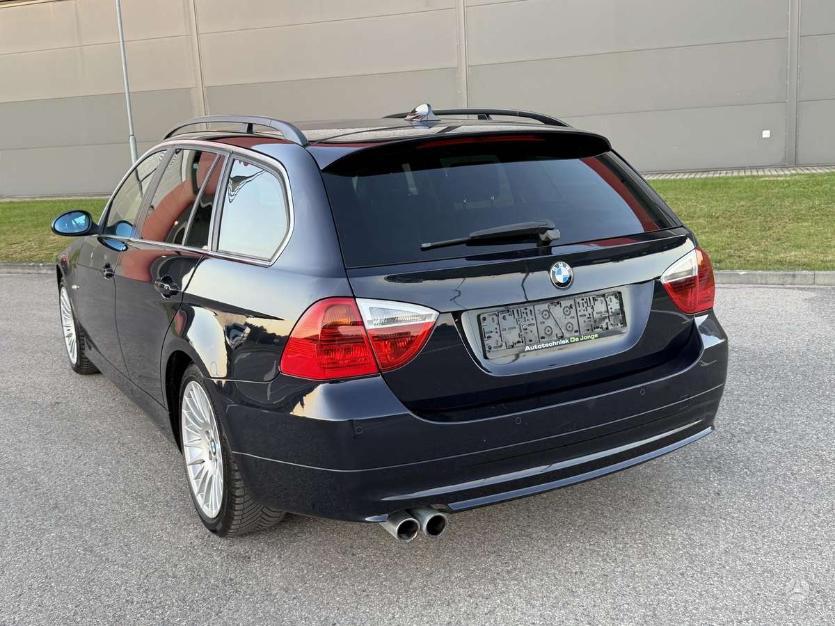 BMW 330 2006 — photo 10