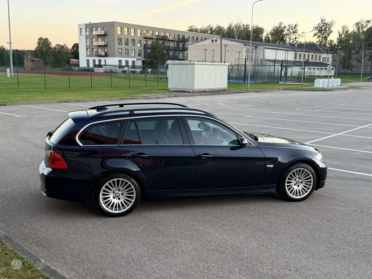 BMW 330 2006 — photo 12