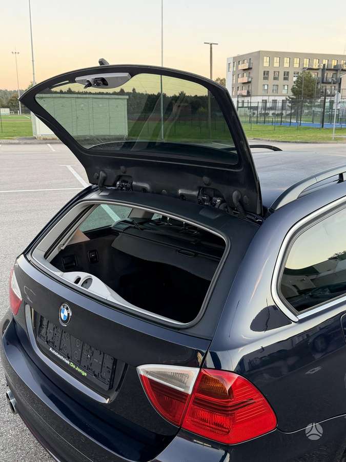 BMW 330 2006 — photo 15