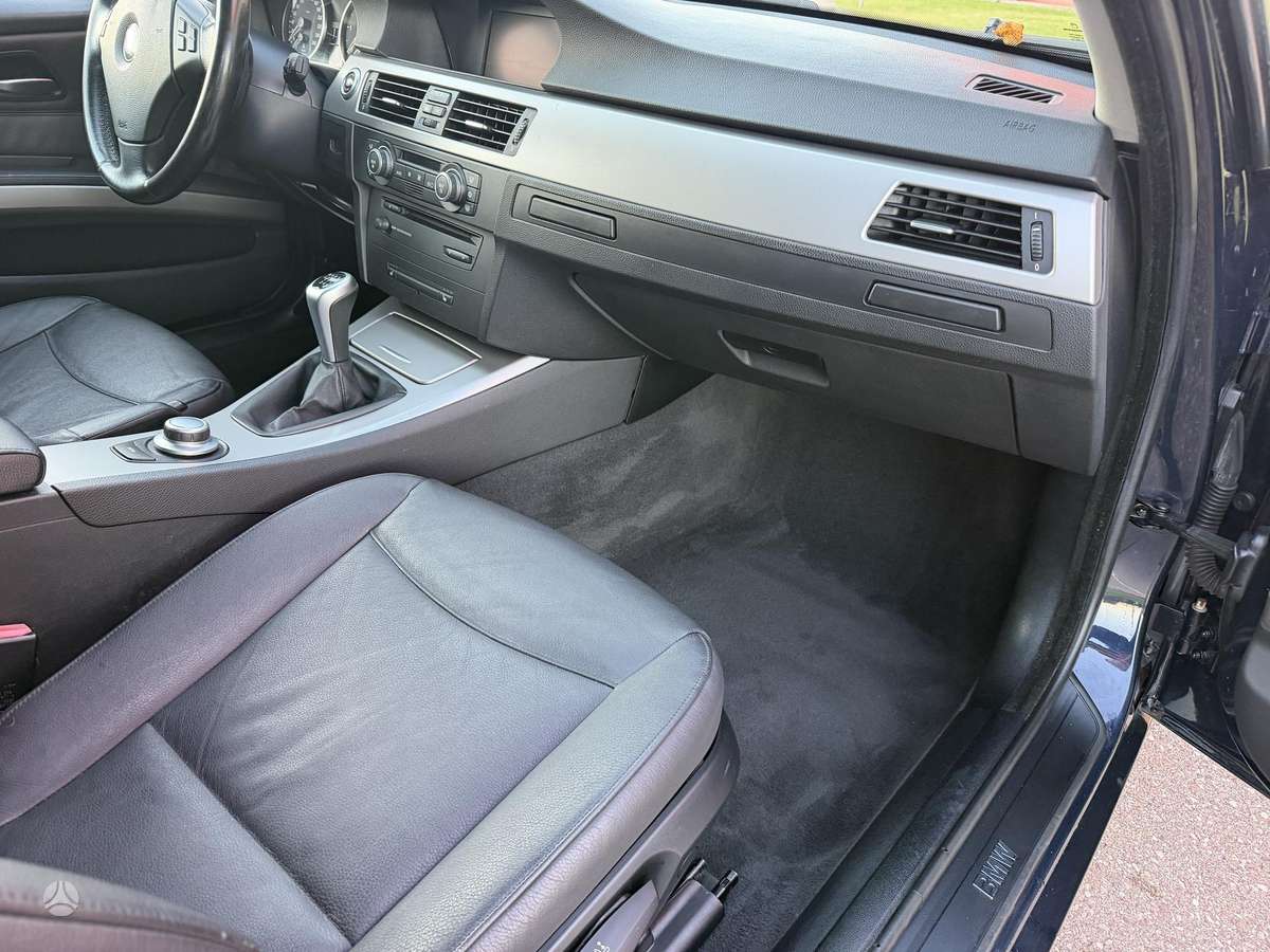 BMW 330 2006 — photo 20