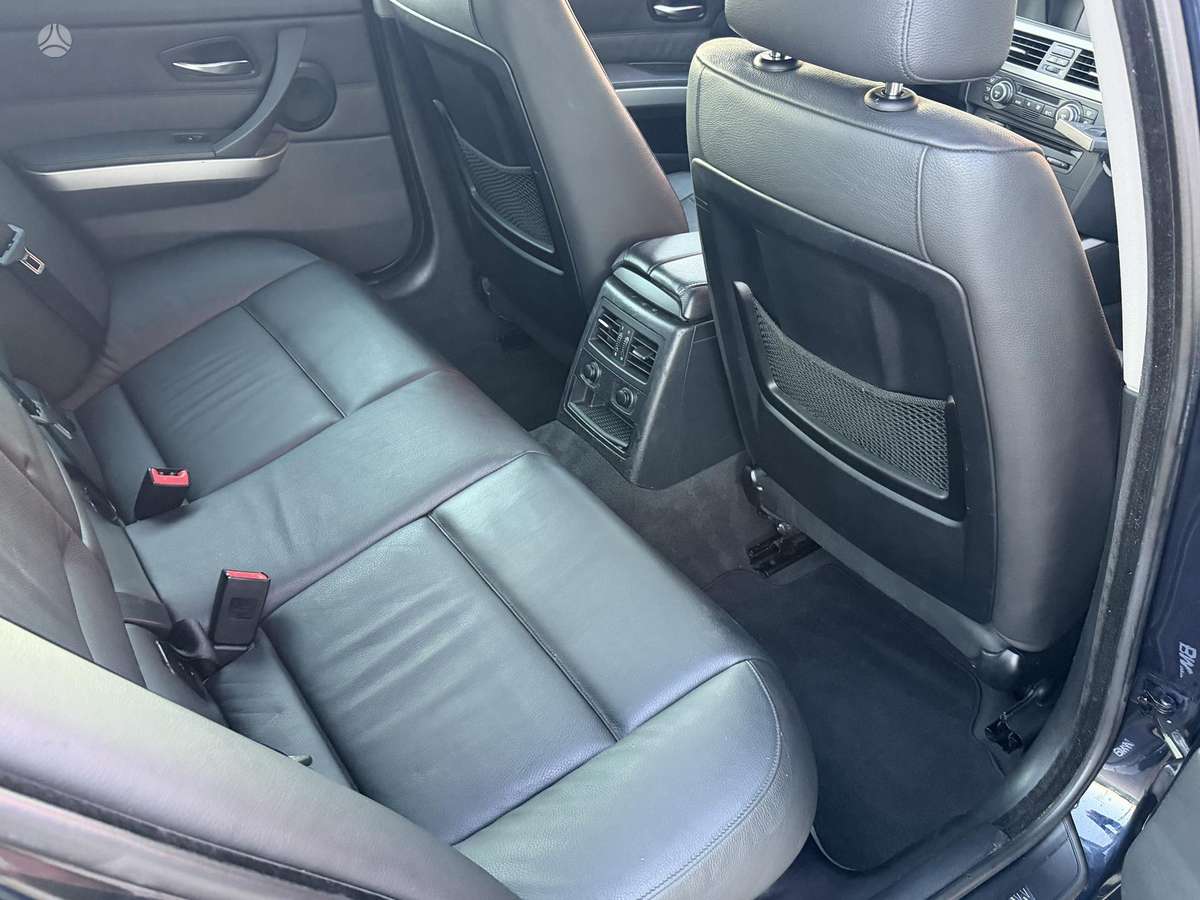 BMW 330 2006 — photo 23