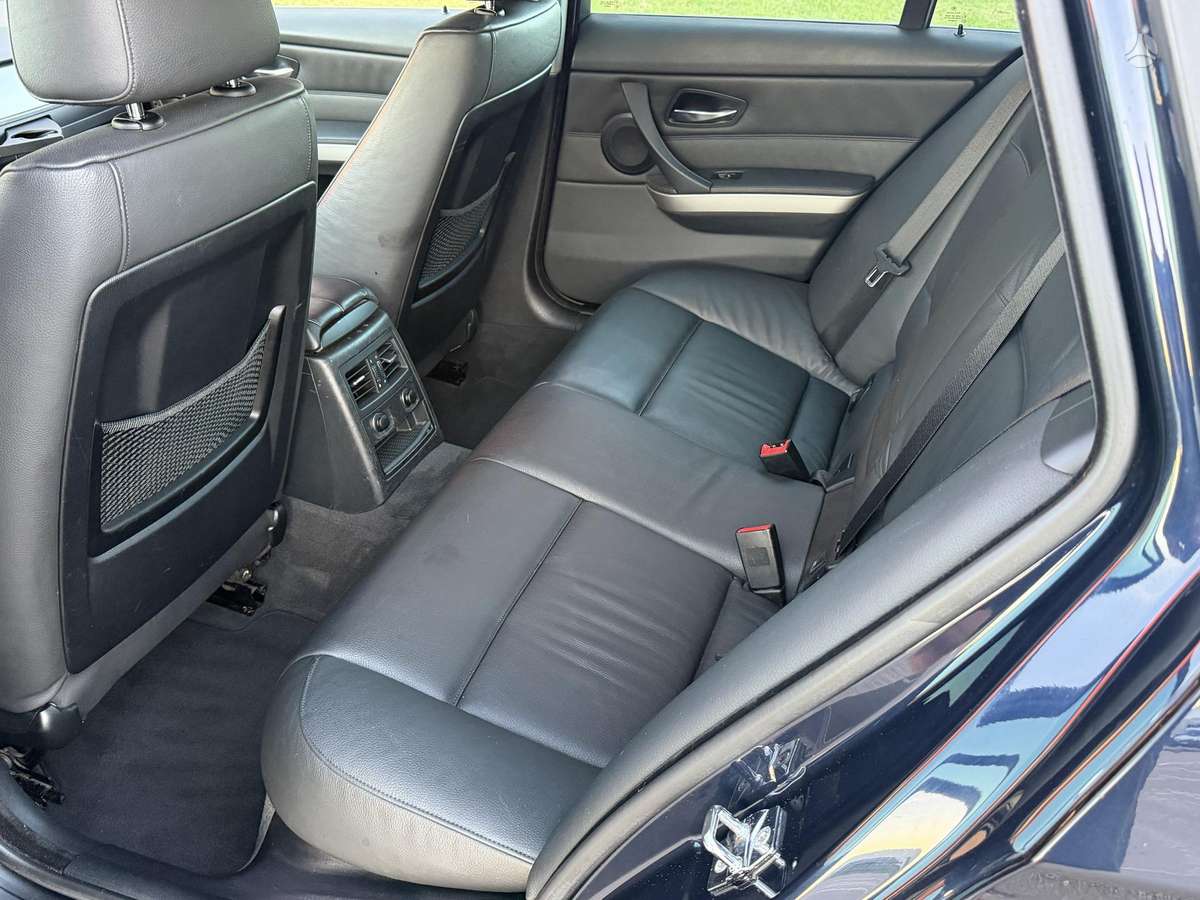 BMW 330 2006 — photo 24