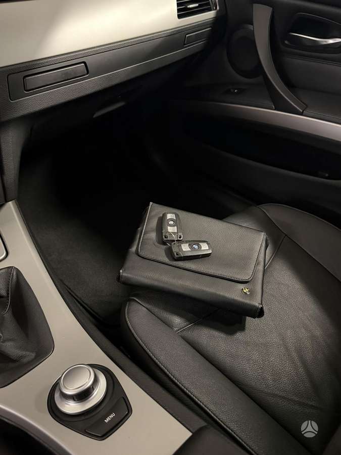 BMW 330 2006 — photo 29