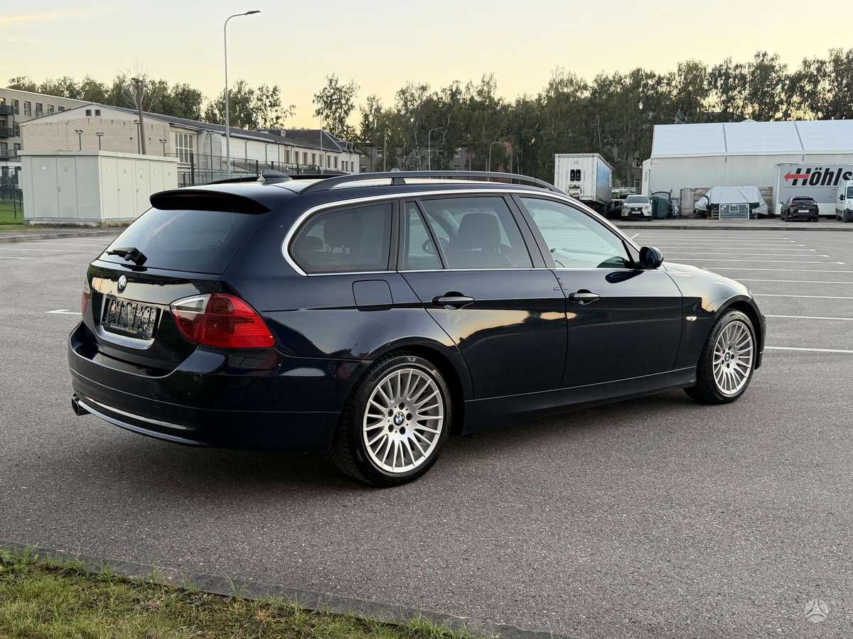 BMW 330 2006 — photo 5