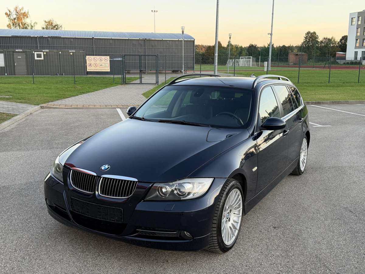 BMW 330 2006 — photo 8