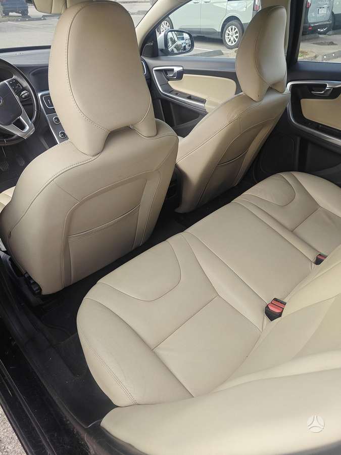 Volvo V60 2015 — photo 7