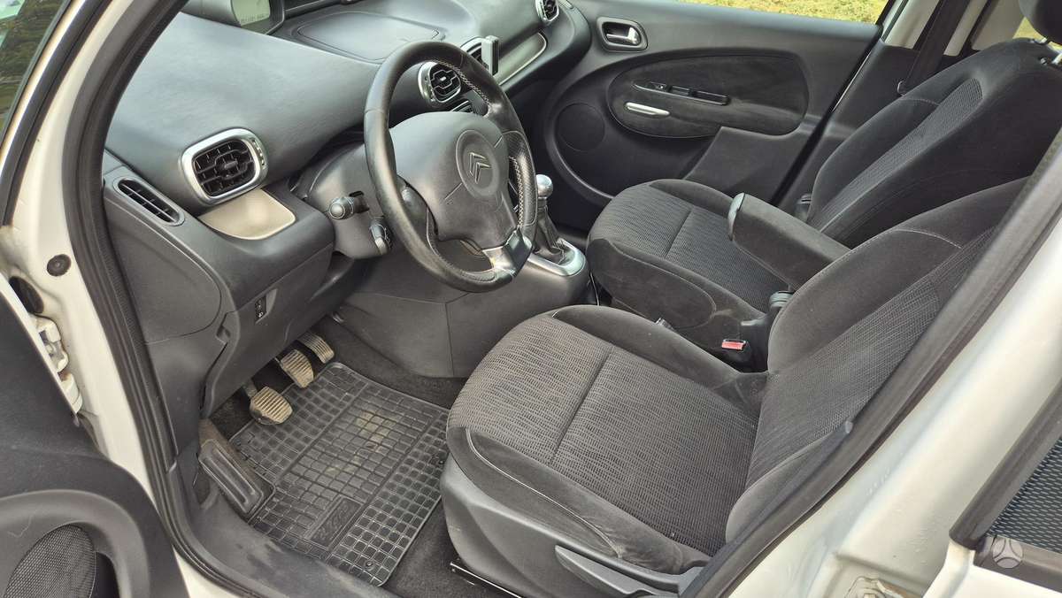 Citroen C3 2009 — photo 9