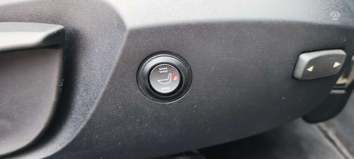 BMW X1 2010 — photo 16