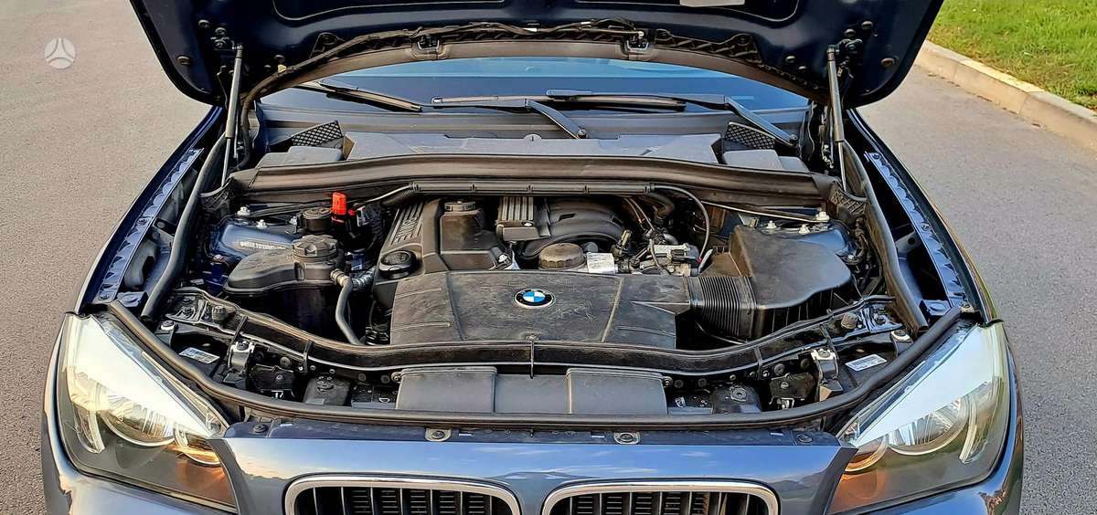 BMW X1 2010 — photo 17