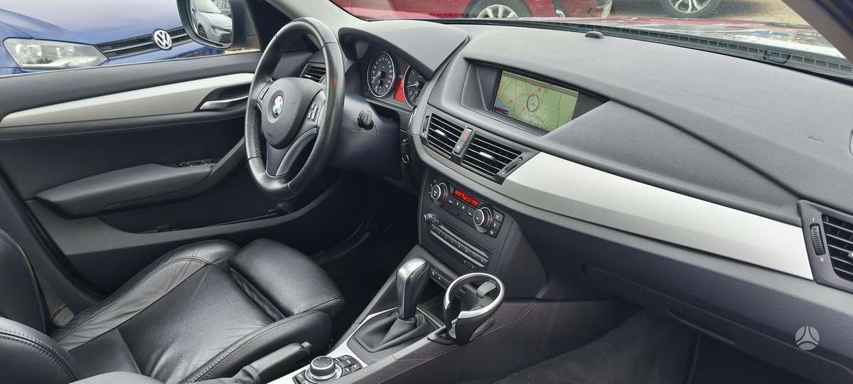 BMW X1 2010 — photo 7
