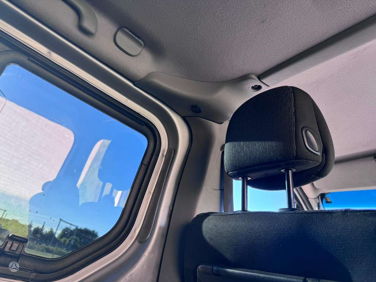 Renault Trafic 2007 — photo 9