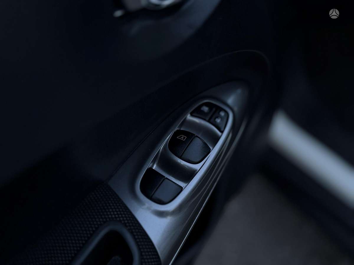 Nissan Juke 2013 — photo 37