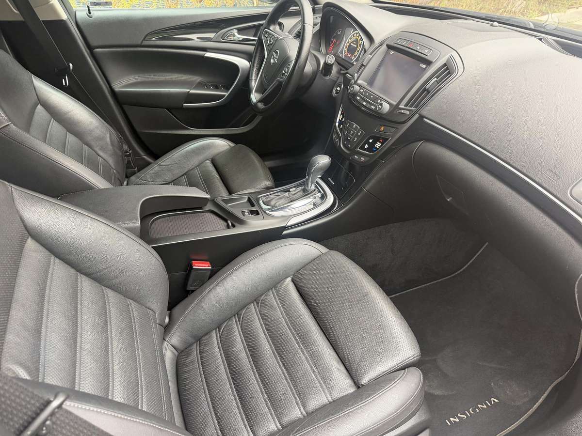 Opel Insignia 2015 — photo 11