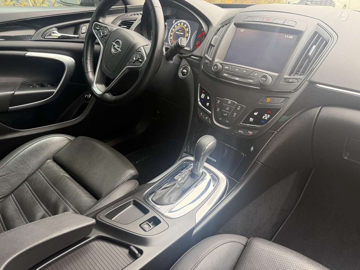 Opel Insignia 2015 — photo 12