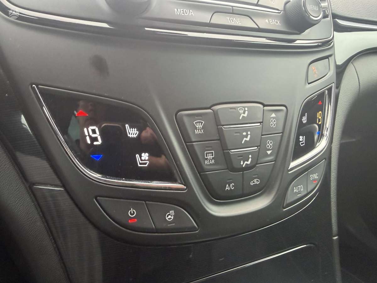 Opel Insignia 2015 — photo 19
