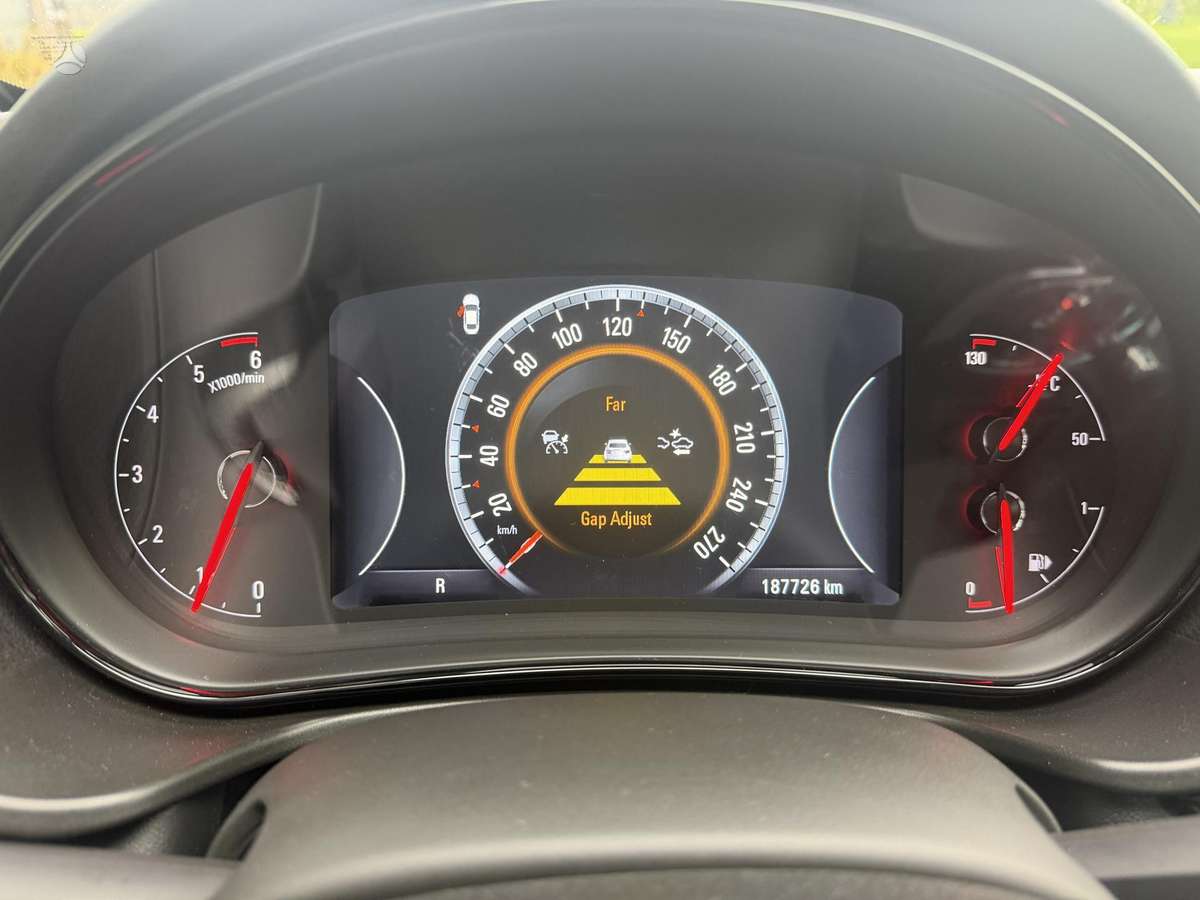 Opel Insignia 2015 — photo 26