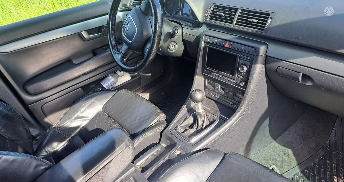 Audi A4 2005 — photo 11