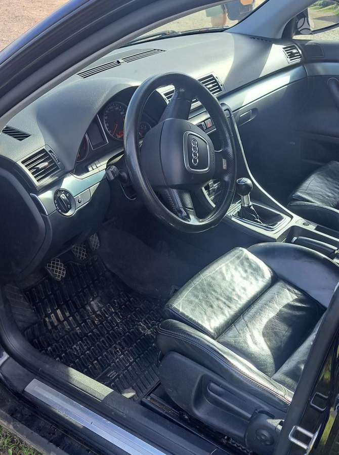 Audi A4 2005 — photo 12